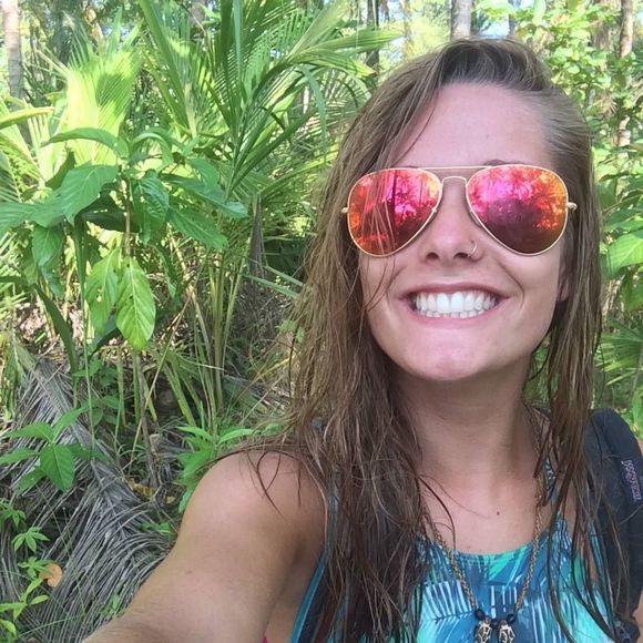 Meet your Posher, Margot - Picture 1 of 1